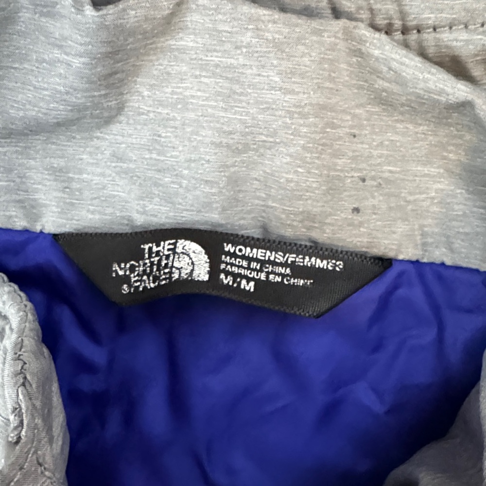 The North Face Light Gray Quilted Jacket - Picture 3 of 3